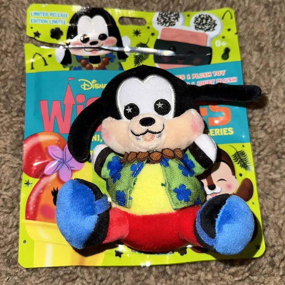 Disney aulani wishable open mystery bag goofy - Picture 3 of 3